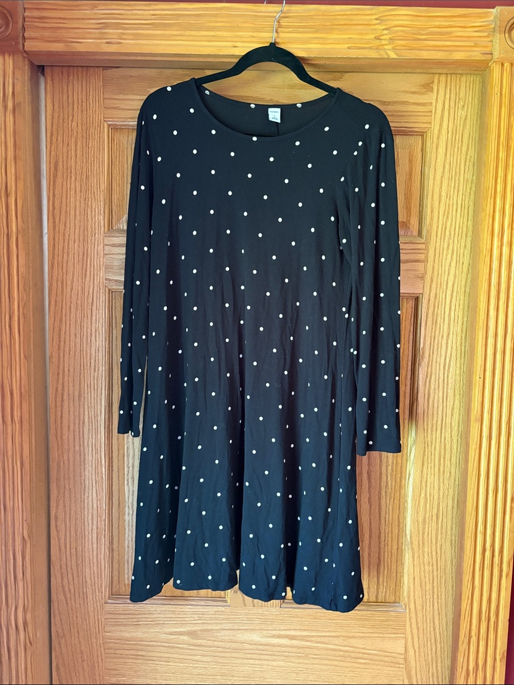 Old Navy Black Top with Subtle White Detail